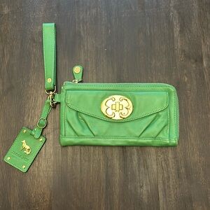 Green Emma Fox Wristlet